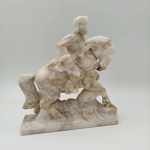 Статуэтка "Партизан" из ангидрита, СССР, 1950-1970 гг.