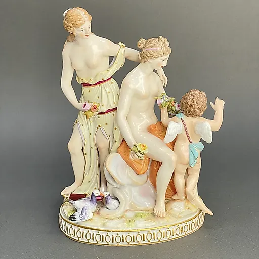 Фарфоровая скульптурная группа Meissen "Венера с амуром и нимфой", 1880-е гг.