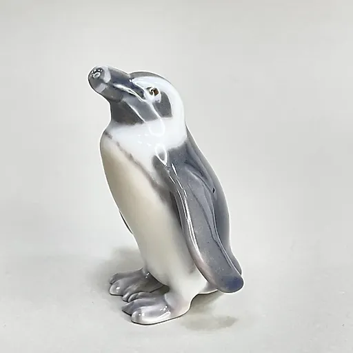 Фарфоровый пингвин Royal Copenhagen, Дания