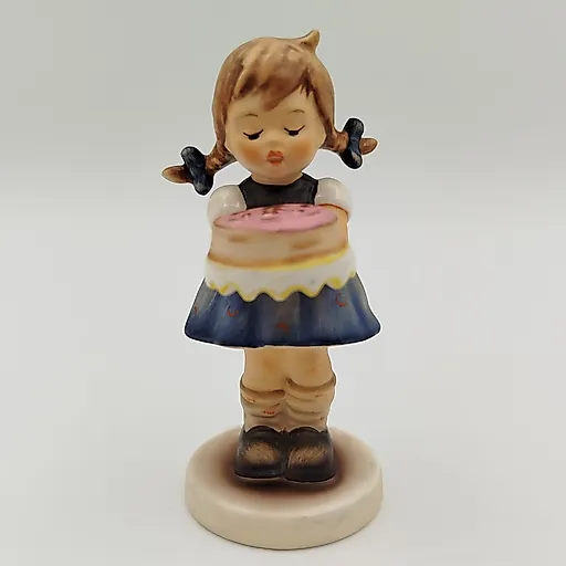 Фарфоровая статуэтка "Самой сладенькой" от Goebel, Германия, 1993-1994 гг.