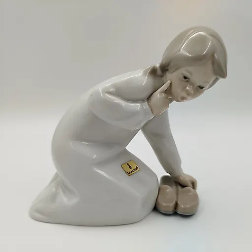 Фарфоровая статуэтка Lladro "Девочка с тапочками", Испания, 1970-е