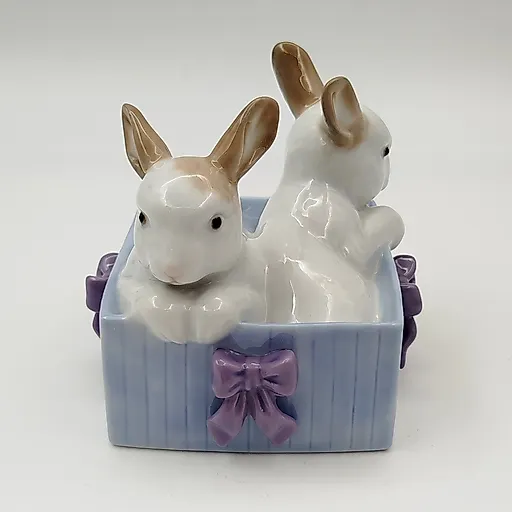 Фарфоровая статуэтка «Кролики в коробке» NAO Porcelain, Испания, 1988-2000