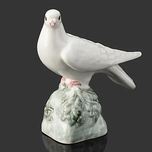 Фаянсовая статуэтка «Голубь» авторства Веры Филянской, Конаковский завод, СССР, 1960-е