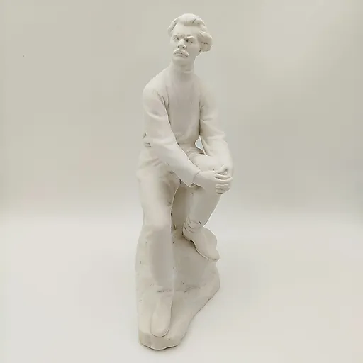 Фарфоровая статуэтка Максима Горького авторства В.Г. Стамова, ЛФЗ, СССР, 1950-1960 гг.