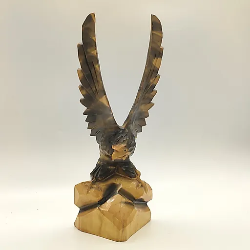 Резная деревянная статуэтка Орёл с лаковым покрытием, СССР, 1970-1990 гг.