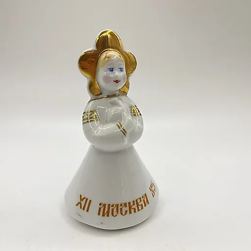 Фарфоровая статуэтка «Катюша с голубем», ДФЗ Вербилки, СССР, 1985