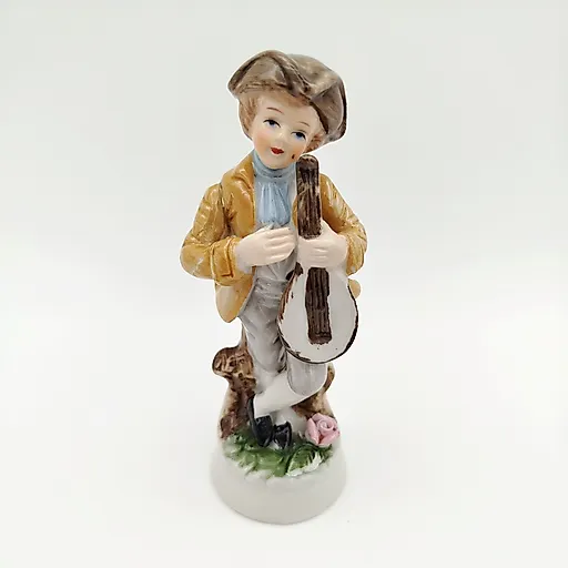 Фарфоровая статуэтка "Юноша с лютней", Китай, 1970-1990