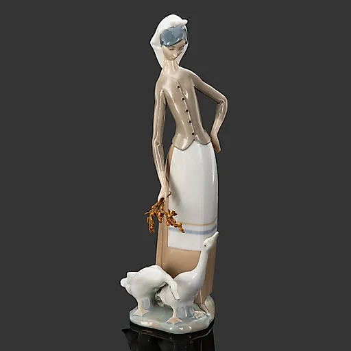 Фарфоровая статуэтка «Девушка с гусями» Lladro, Испания, 1971-1974