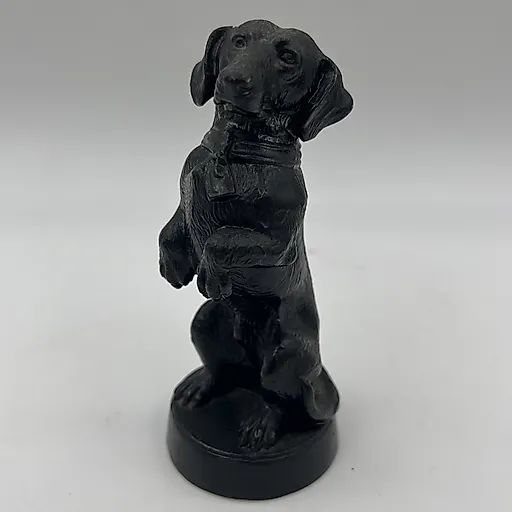 Статуэтка 'Собака Дружок' из чугуна, Касли, СССР 1970-1980