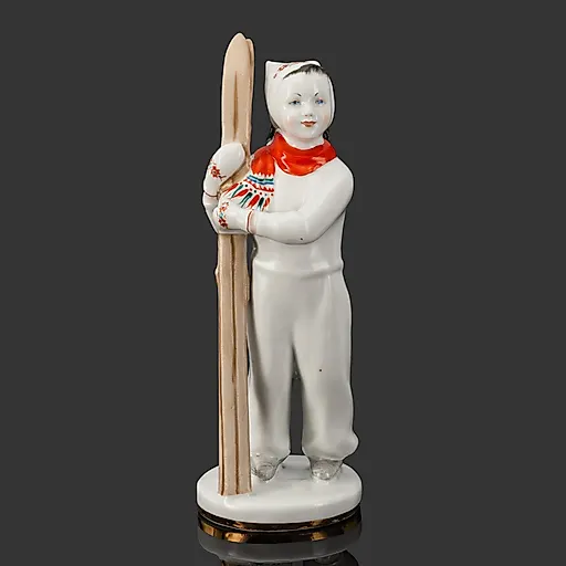 Фарфоровая статуэтка «Лыжница» ЛФЗ, СССР, 1970-1990 гг.