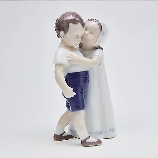 Фигурка "Отказавшийся от любви" - View 2