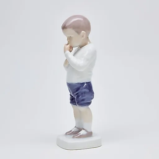 Фигурка "Петер - мальчик с яблоками" - View 5