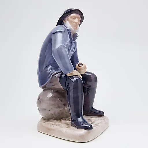 Фигурка "Старый рыбак" - View 2