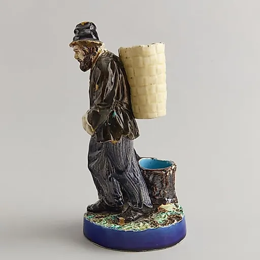 Редкая фаянсовая статуэтка - View 4