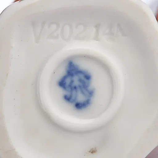 Обезьяна в розовом платье - View 5