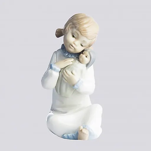 Девочка с куклой - View 2