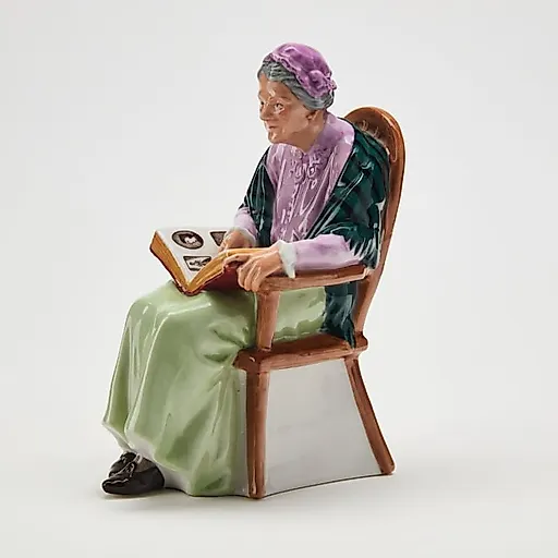 Статуэтка Family Album - View 2