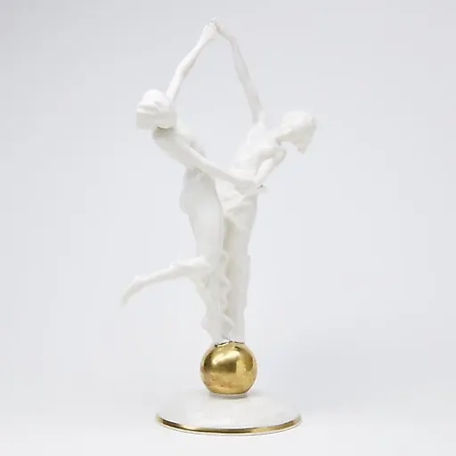 Статуэтка "Девушки на шаре" - View 2