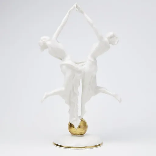 Статуэтка "Девушки на шаре" - View 4