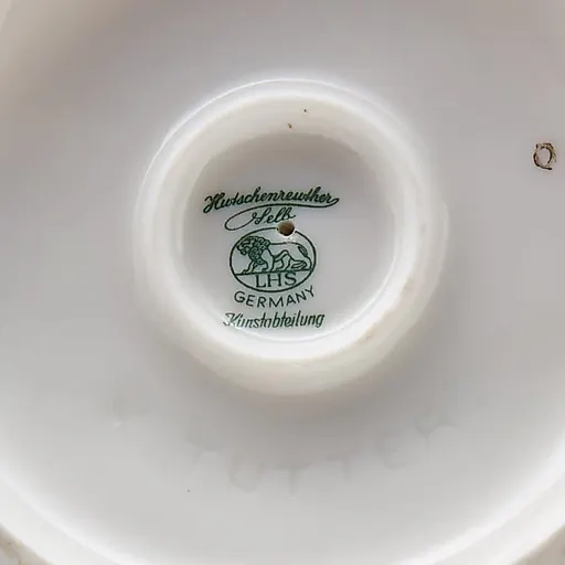 Статуэтка "Девушки на шаре" - View 9