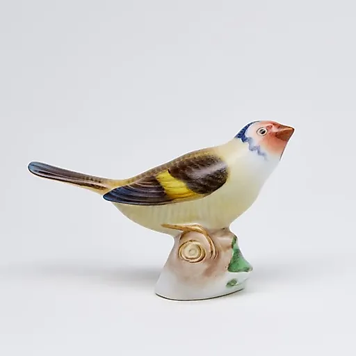 Птичка на пне - View 2