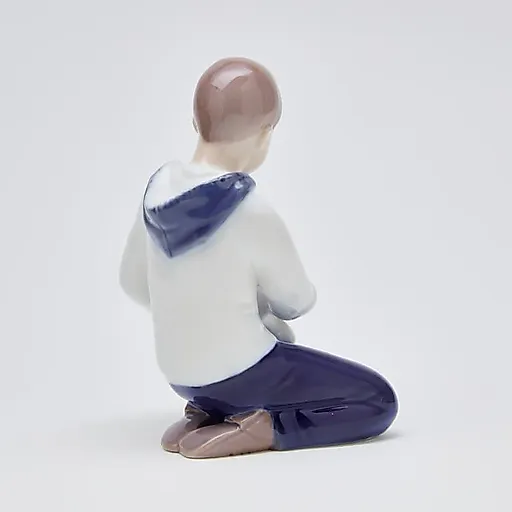 Фигурка "Мальчик моет собаку" - View 7