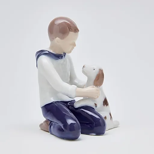 Фигурка "Мальчик моет собаку" - View 9