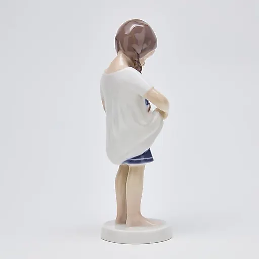 Фигурка "Девочка с котенком" - View 4