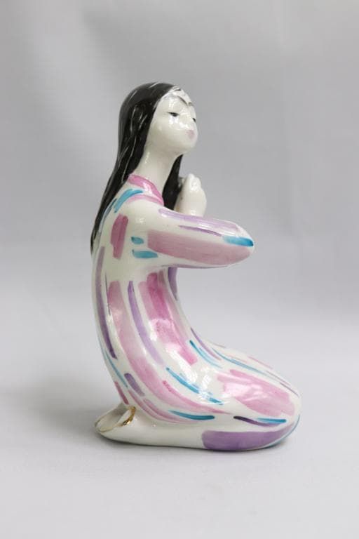 Узбечка, заплетающая косички - View 4