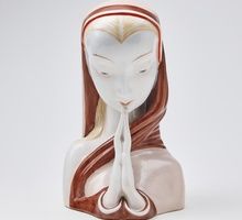 Мадонна в молитве