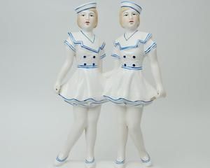 Девочки морячки