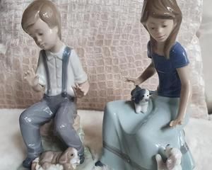 Девочка с 2 щенками собак или мальчик с собачьей статуэткой Отличное состояние