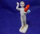Статуэтка Мальчик с шариками На па…