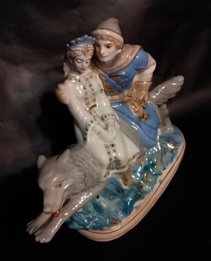Фарфоровая статуэтка: Иван царевич на сером волке. Гжель - View 3