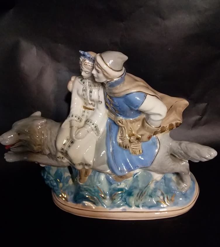 Фарфоровая статуэтка: Иван царевич на сером волке. Гжель - View 4