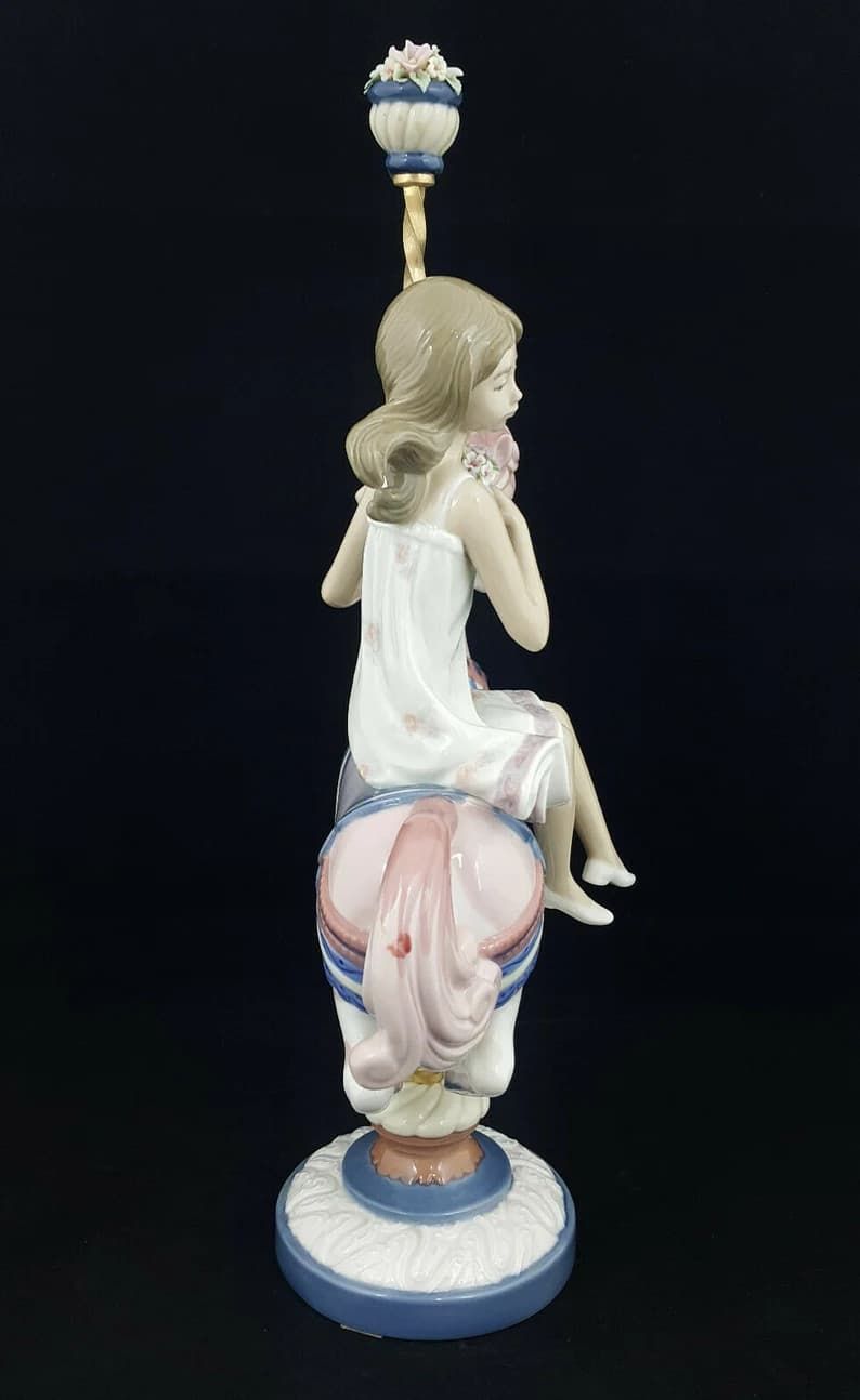 Фигурка Девушка на карусели Лошадь - View 4