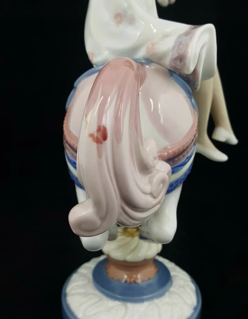 Фигурка Девушка на карусели Лошадь - View 6