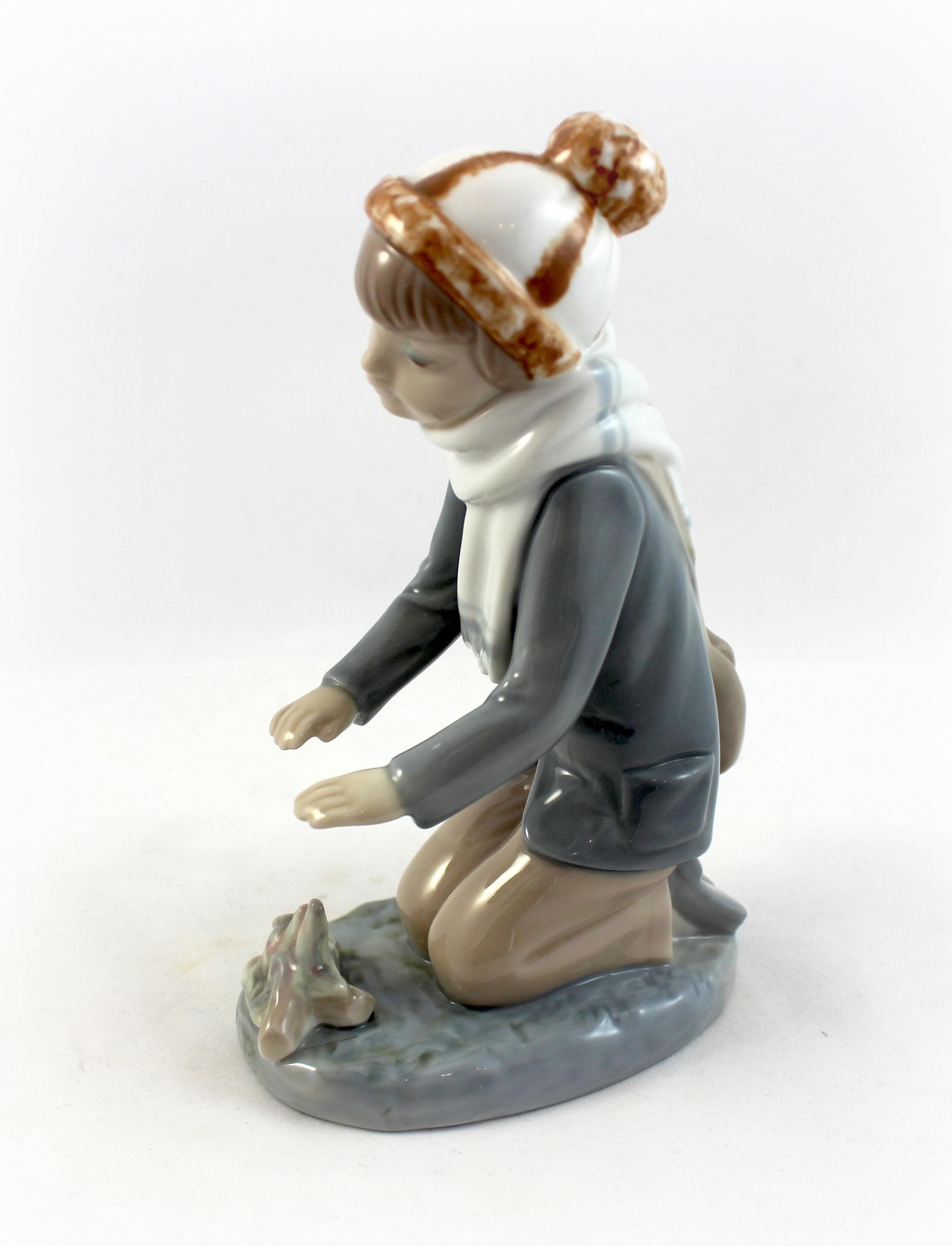 Мальчик у костра - View 2